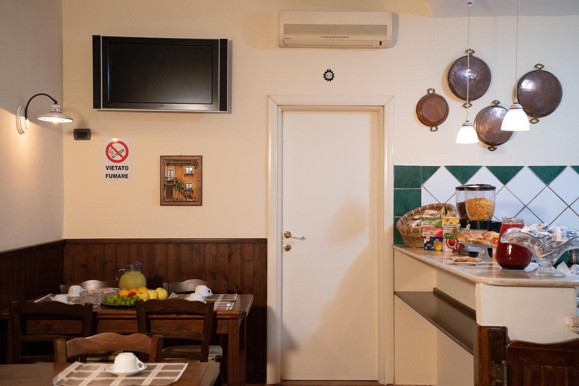 B&B Conte Cavour Naples Exterior photo
