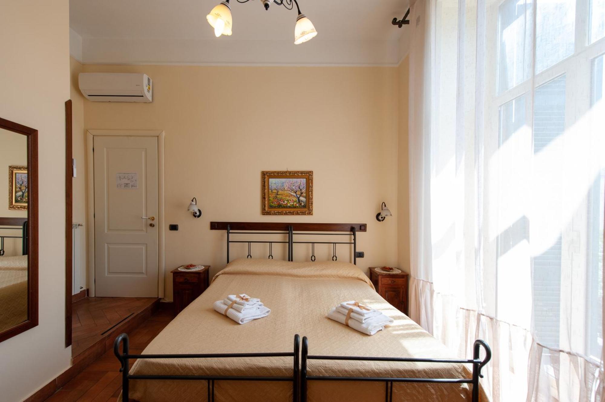 B&B Conte Cavour Naples Exterior photo