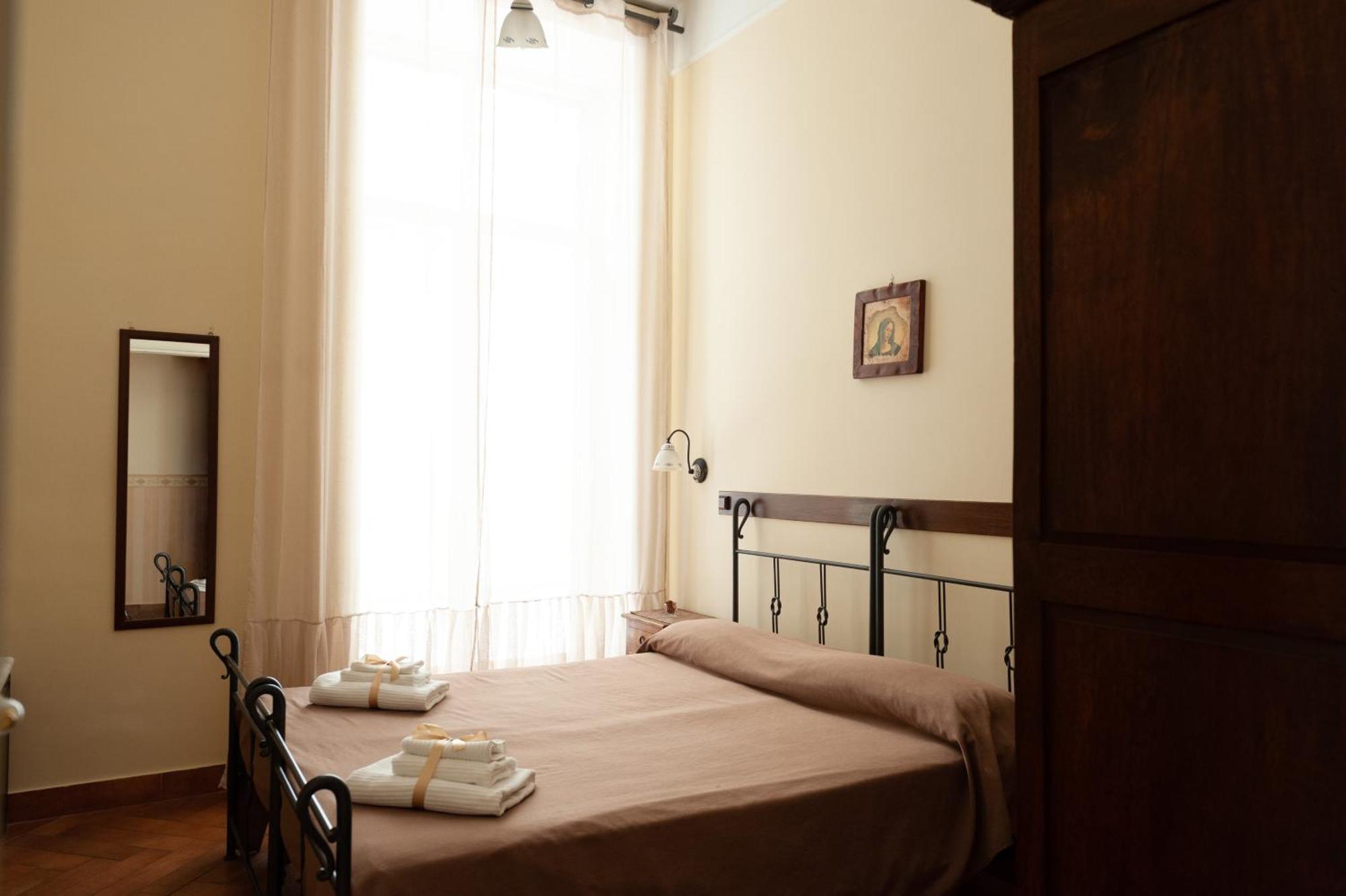 B&B Conte Cavour Naples Exterior photo