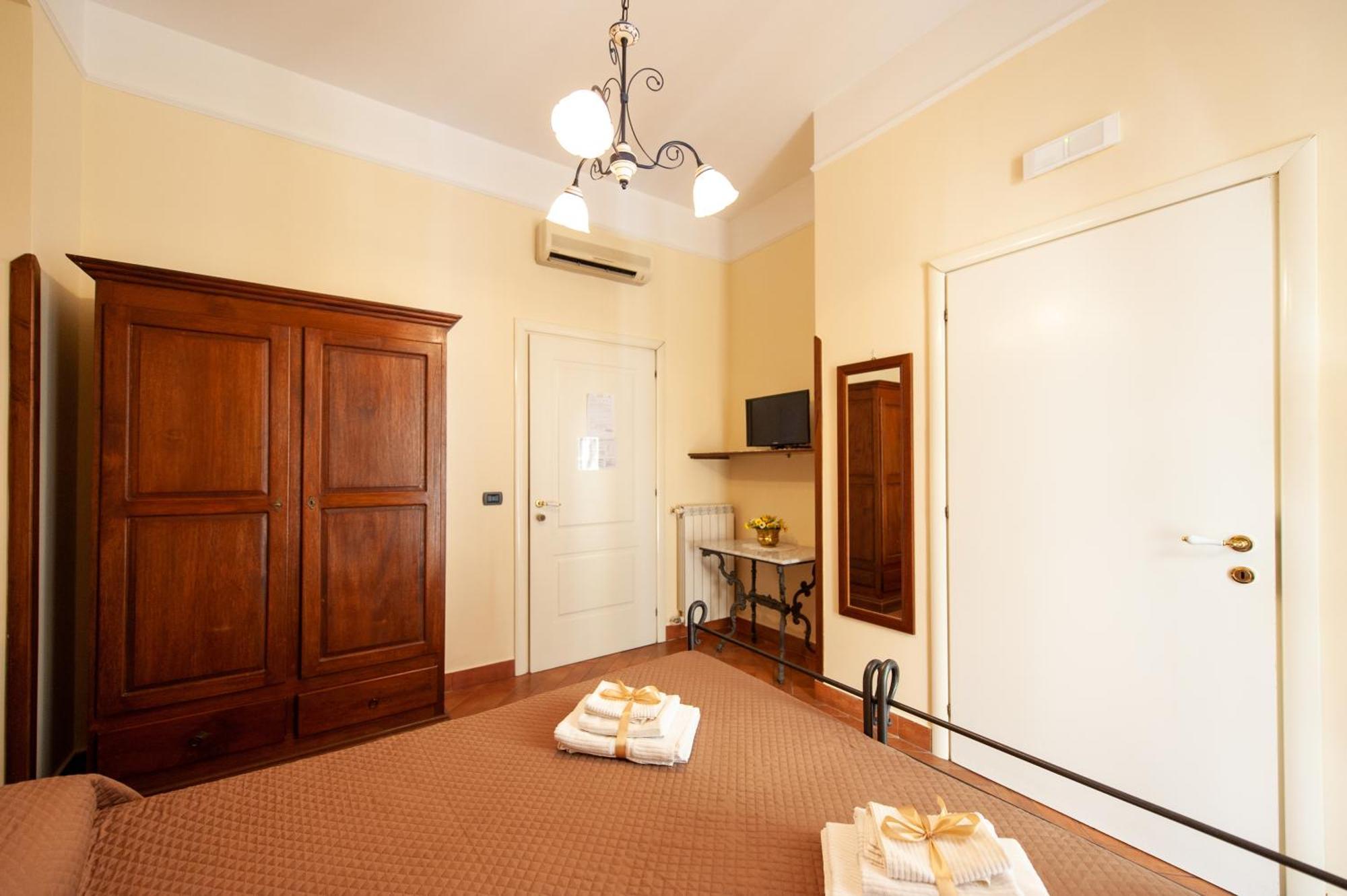 B&B Conte Cavour Naples Exterior photo