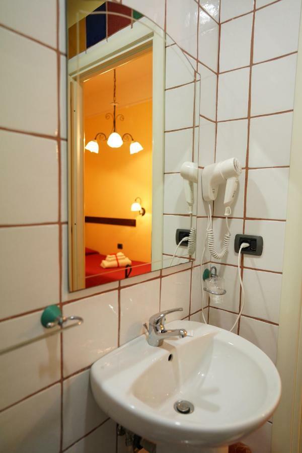 B&B Conte Cavour Naples Exterior photo